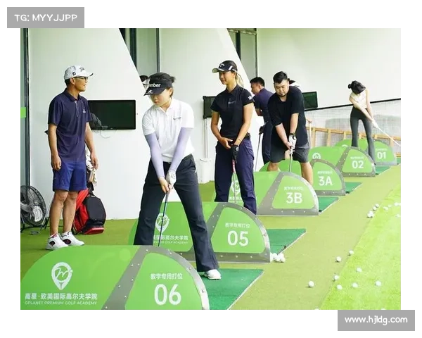高尔夫跨界艺术展亮相上海雕塑与装置融合诠释运动之美